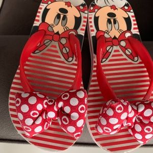 Minnie flip flops